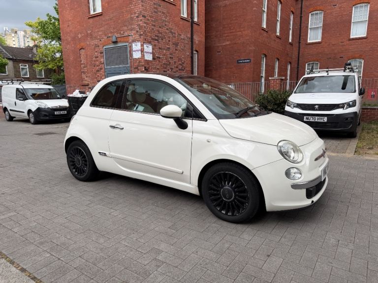 2012 FIAT 500 LOUNGE | AUTOMATIC | PANROOF | LONG MOT | 
