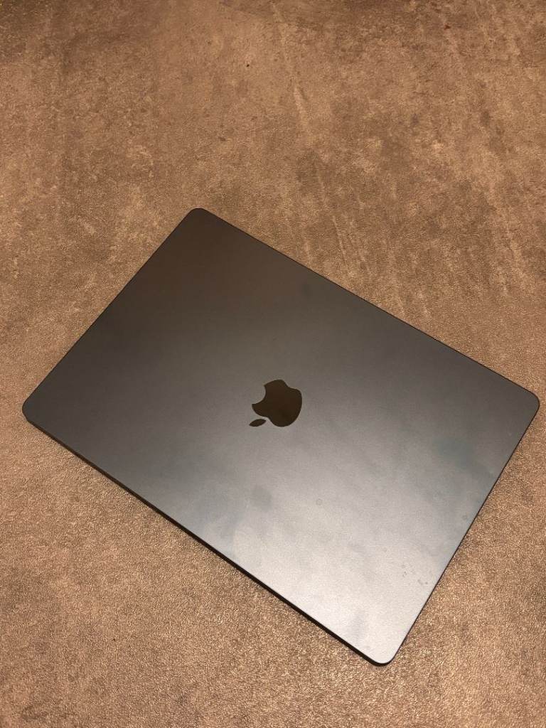 Macbook Air 15" M3 2024 16GB 256MD