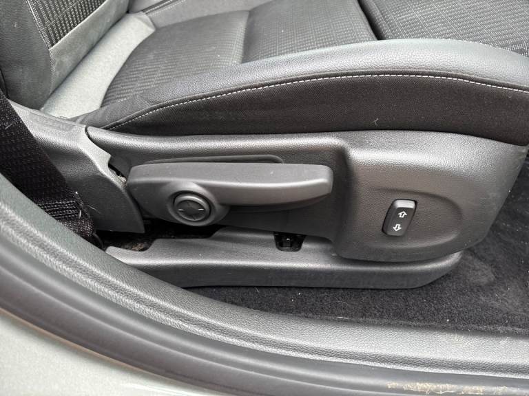 2021 Vauxhall Astra Astra Griffin EDN 1.2 T 5sr Hatchback Petrol Manual