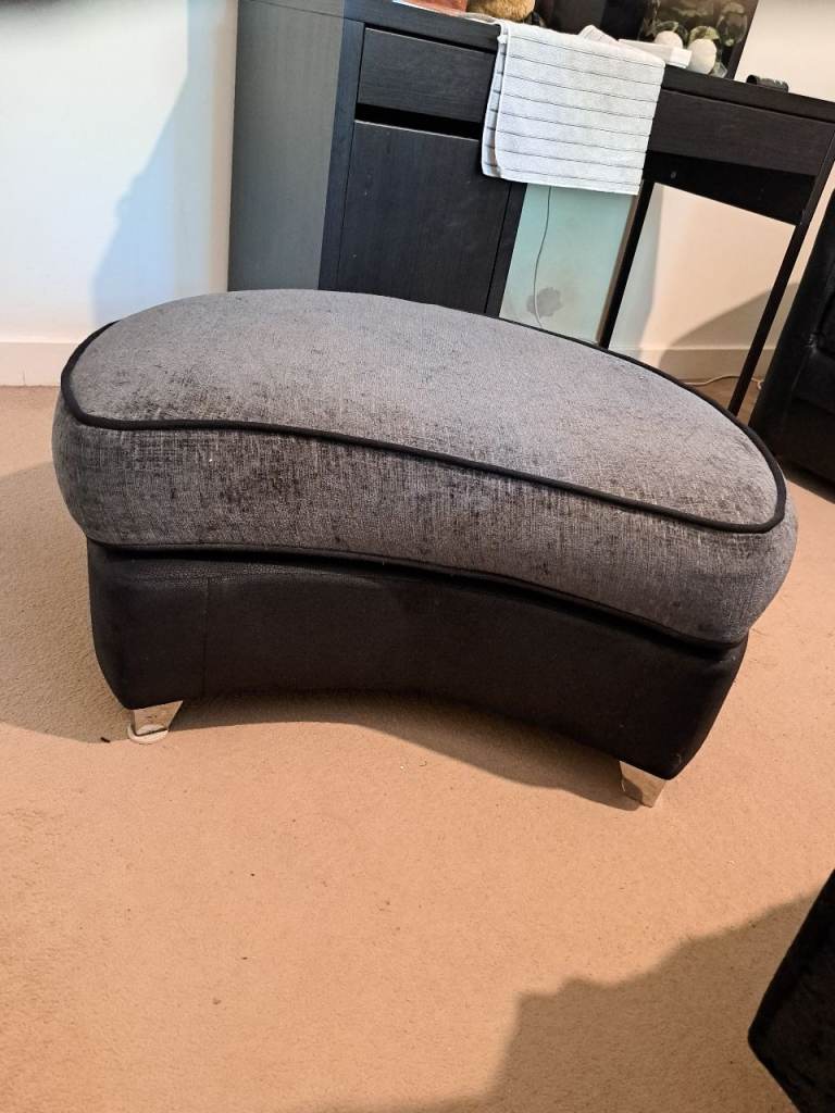DFS FOOTSTOOL FOR CUDDLE CHAIR 
