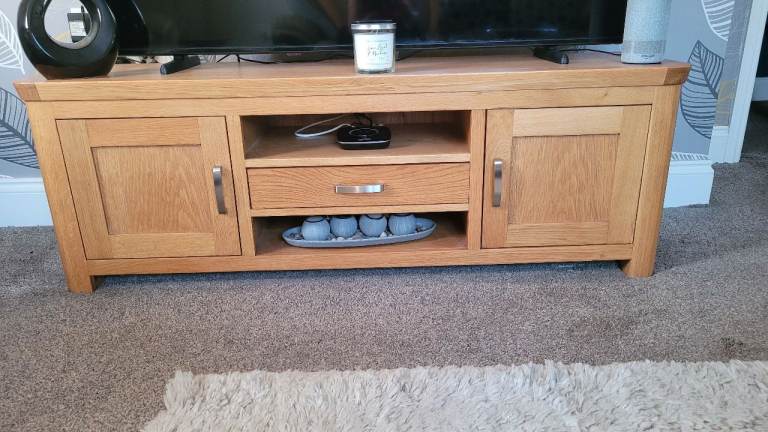 Solid oak tv unit. 