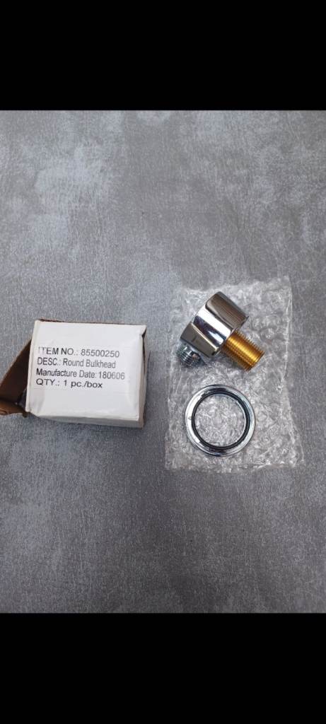 3x Bathroom chromed brass pipe fittings 