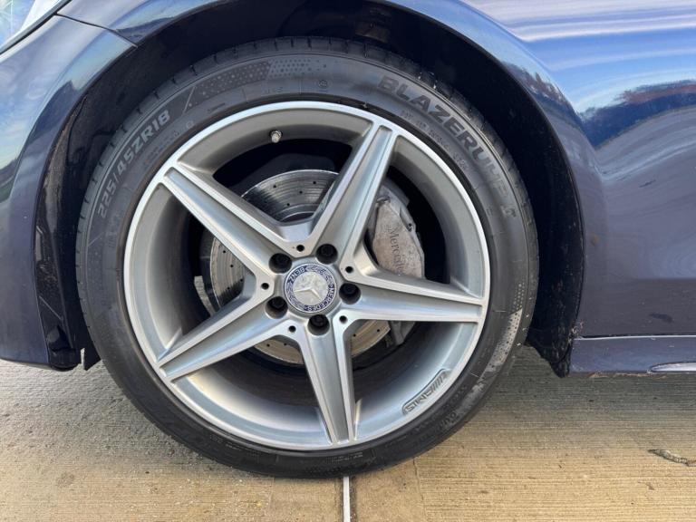 2017 Mercedes-Benz C Class C200d AMG Line Premium Plus 4dr Auto SALOON DIESEL Automatic