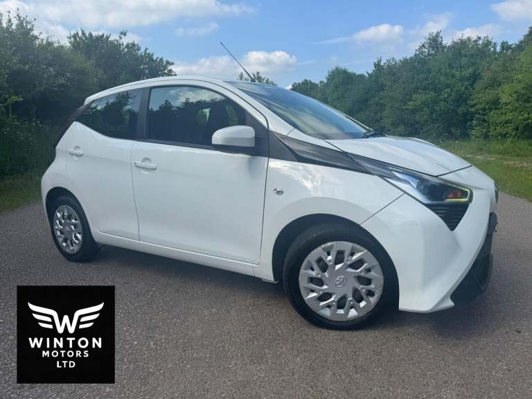 TOYOTA AYGO 1.0 VVT-i x-play 2018