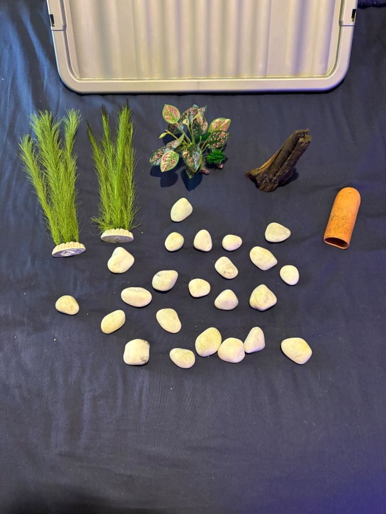 BARGAIN! £15 for all Fish tank aquarium decor plants stones pleco cave 