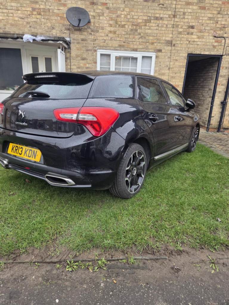 Citroen, DS5, Hatchback, 2013, Manual, 1997 (cc), 5 doors