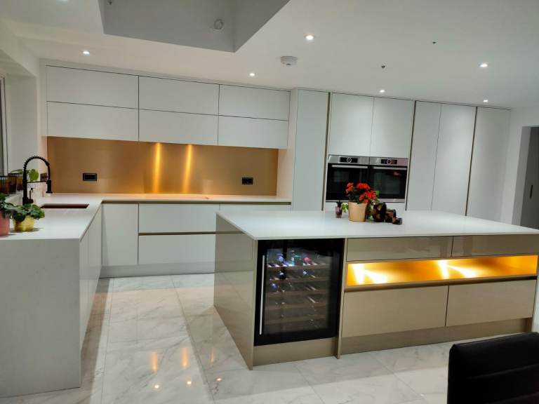 Handyman KITCHEN FITTER INSTALATION,  HOUSE RENOVATIONS 