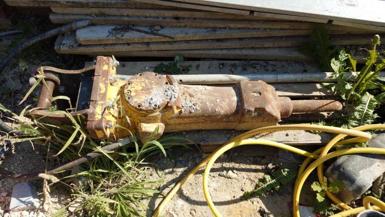 Heavy Duty Hydraulic Breaker Epiroc SB102 Impact Plant Machinery Atlas Copco