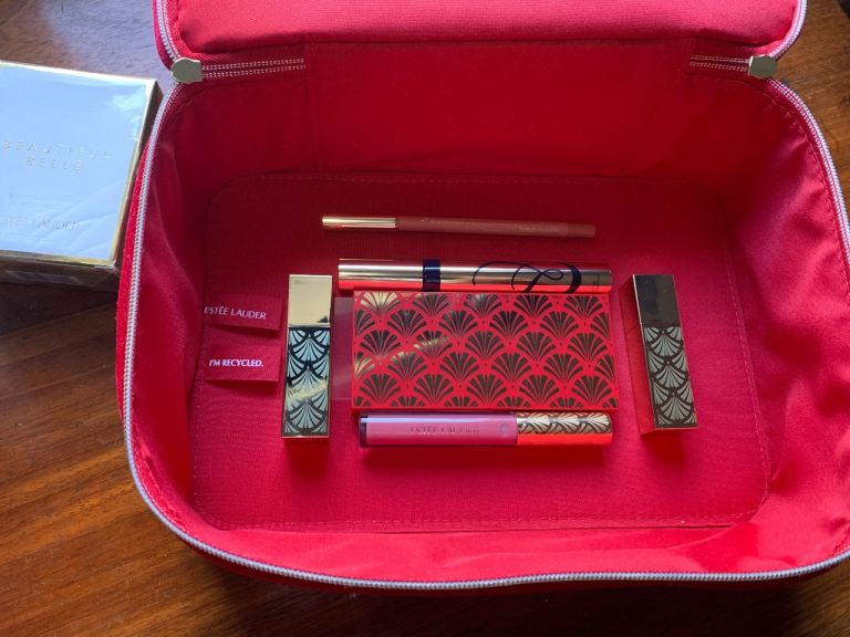 👀 SALE Estée Lauder 😍Makeup magic set 💝  Red velvet Beauty Box 🎁 items from £22