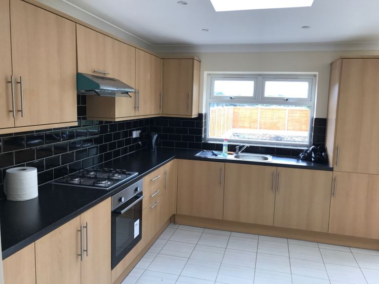 Double and single room In Redbridge 