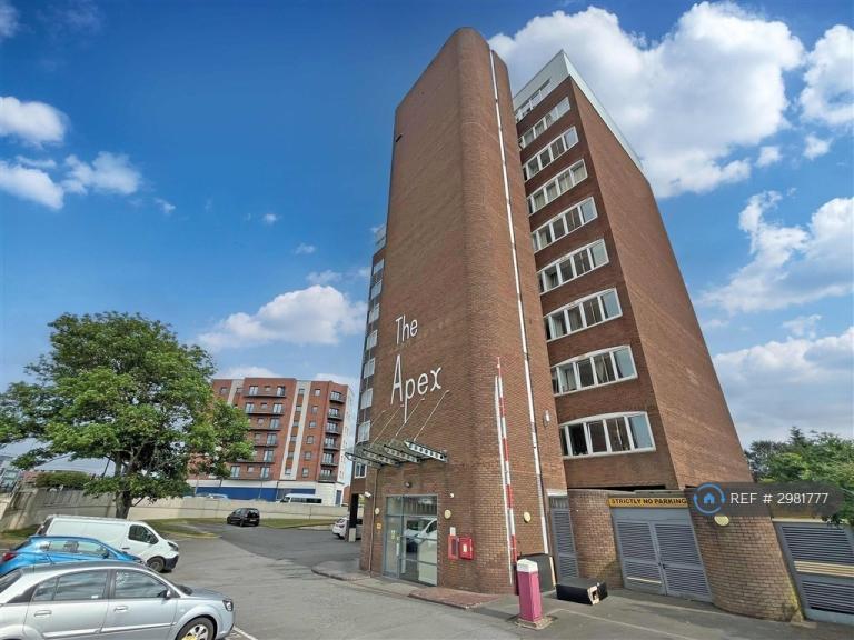 2 bedroom flat in The Apex, Peterborough, PE2 (2 bed) (#2981777)