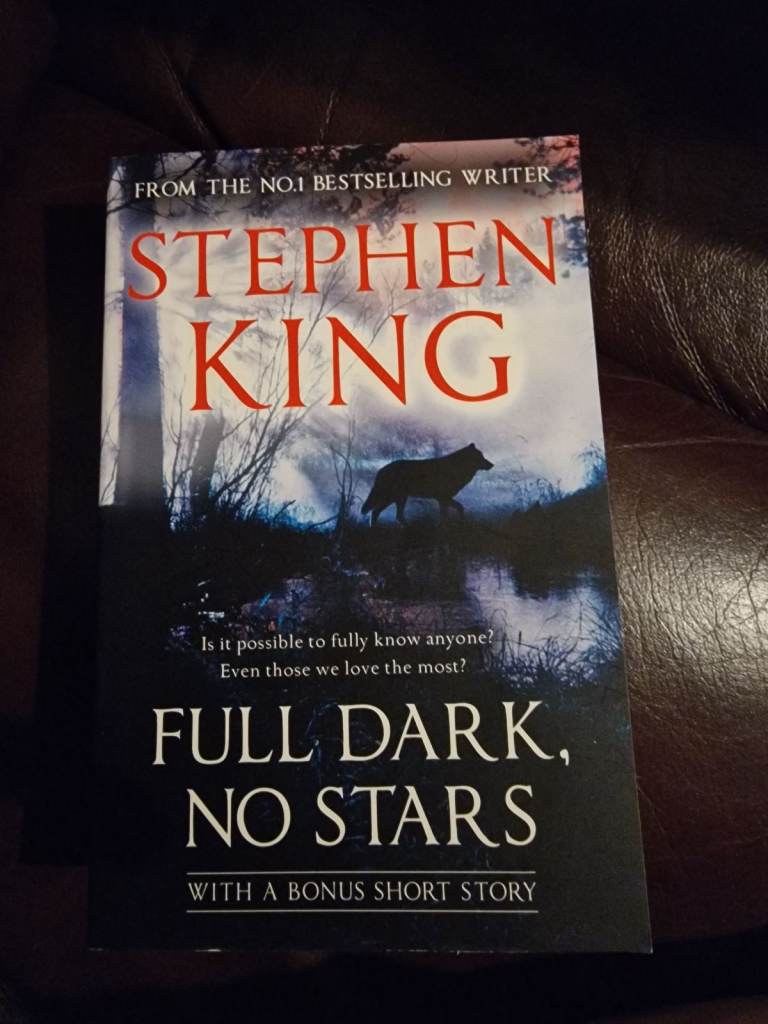 Stephen King's "Full Dark, No Stars" Paperback Book