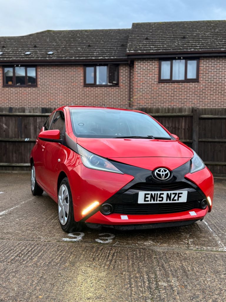 Toyota, AYGO, Hatchback, 2015, Semi-Auto, 998 (cc), 5 doors