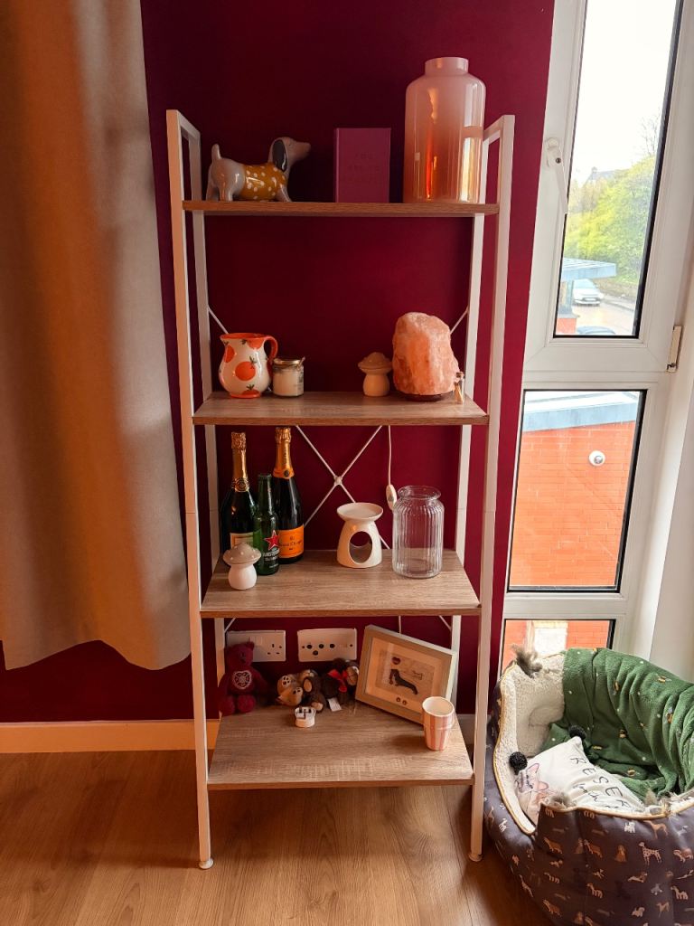 Shelving unit or Bookshelf