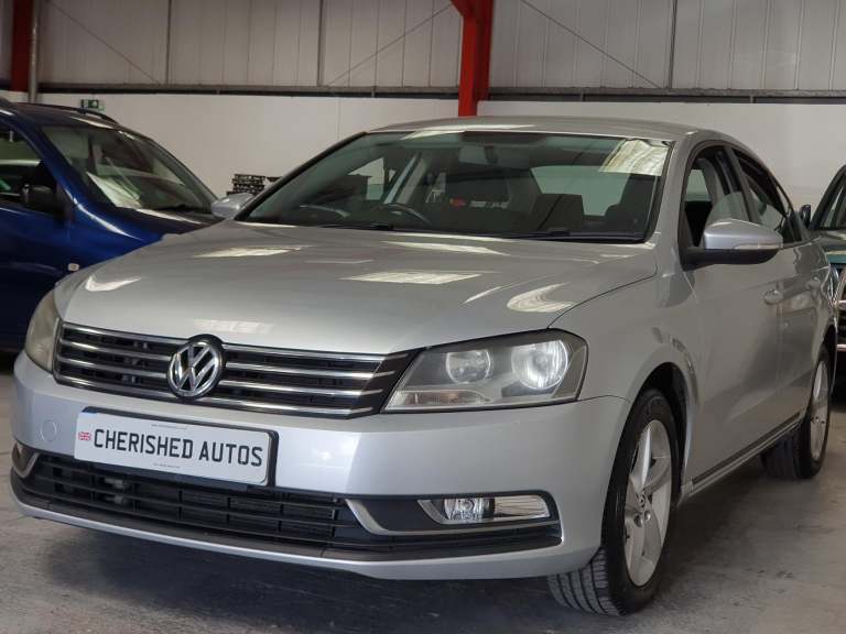 VOLKSWAGEN PASSAT 1.6 TDI BLUEMOTION * GEN 28,000 MILES * FSH* £35 TAX* AMAZING 