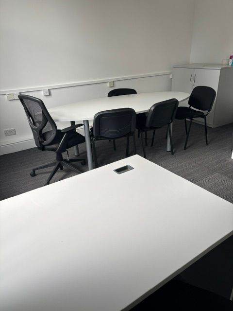 OFFICE - THERAPY ROOM TO LET CHAPEL ALLERTON