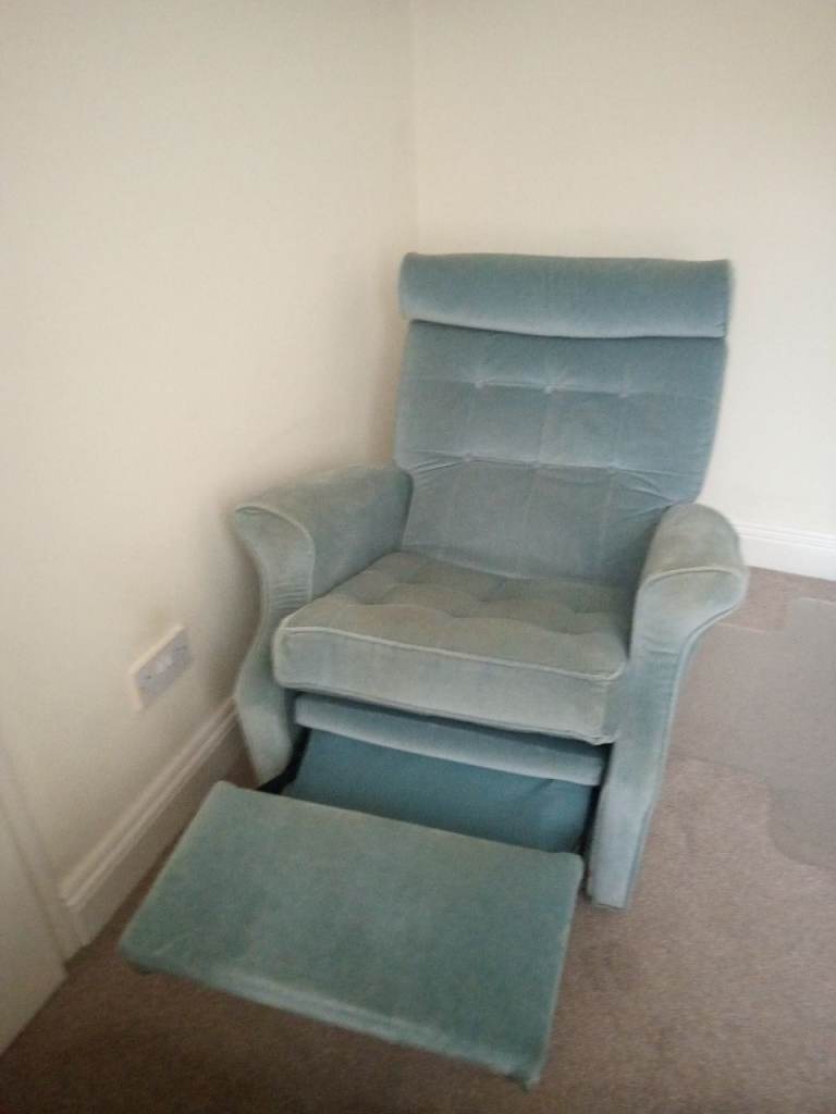 Free:  Recliner