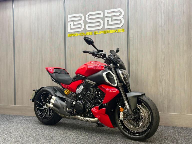 2023 23 Ducati Diavel V4 1158 Euro 5 - Just 3091 Miles 