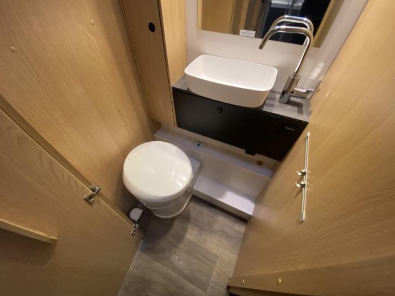 2025 SUNLIGHT T68 XX EDITION 4 BERTH MOTORHOME