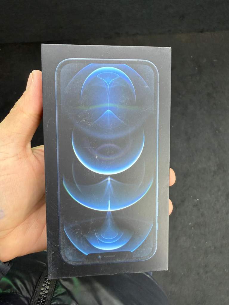 IPHONE 12 Pro UNLOCKED BRAND NEW BOX ONE YEAR APPLE WARRANTY 