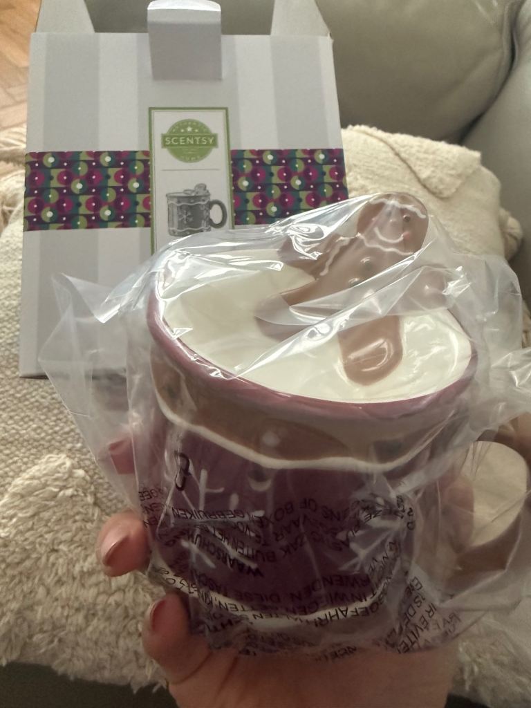 Scentsy gingerbread man mini warmer brand new 