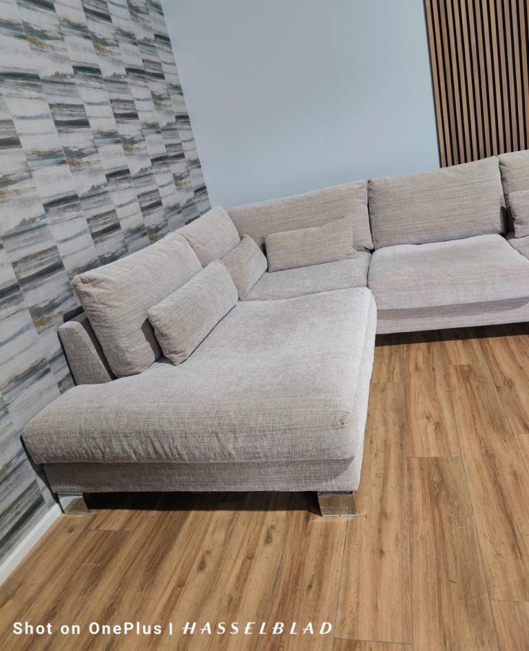 Large luxury beige corner sofa + delivery delivery