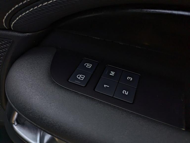 2023 Land Rover Discovery D300 MHEV R-Dynamic HSE SUV Diesel Automatic