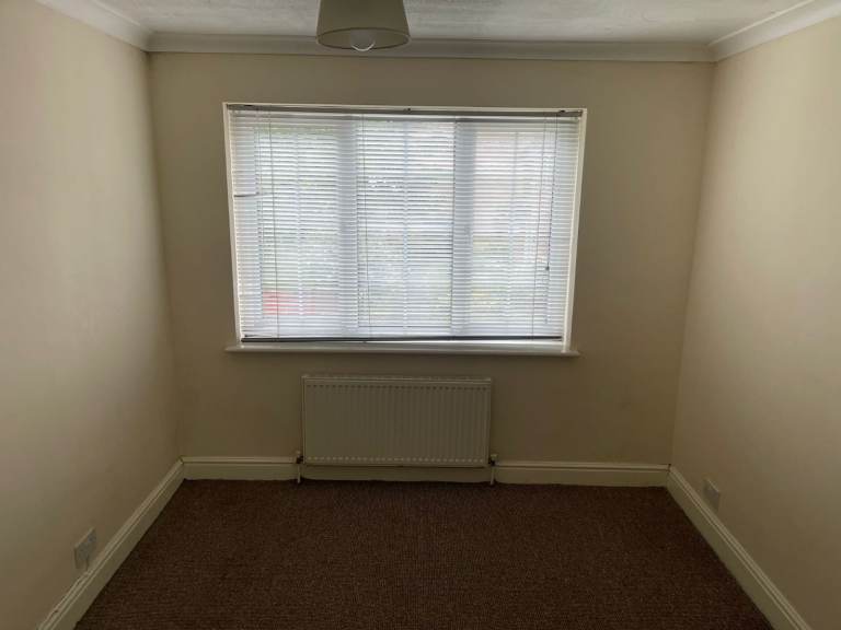 Flat to Let