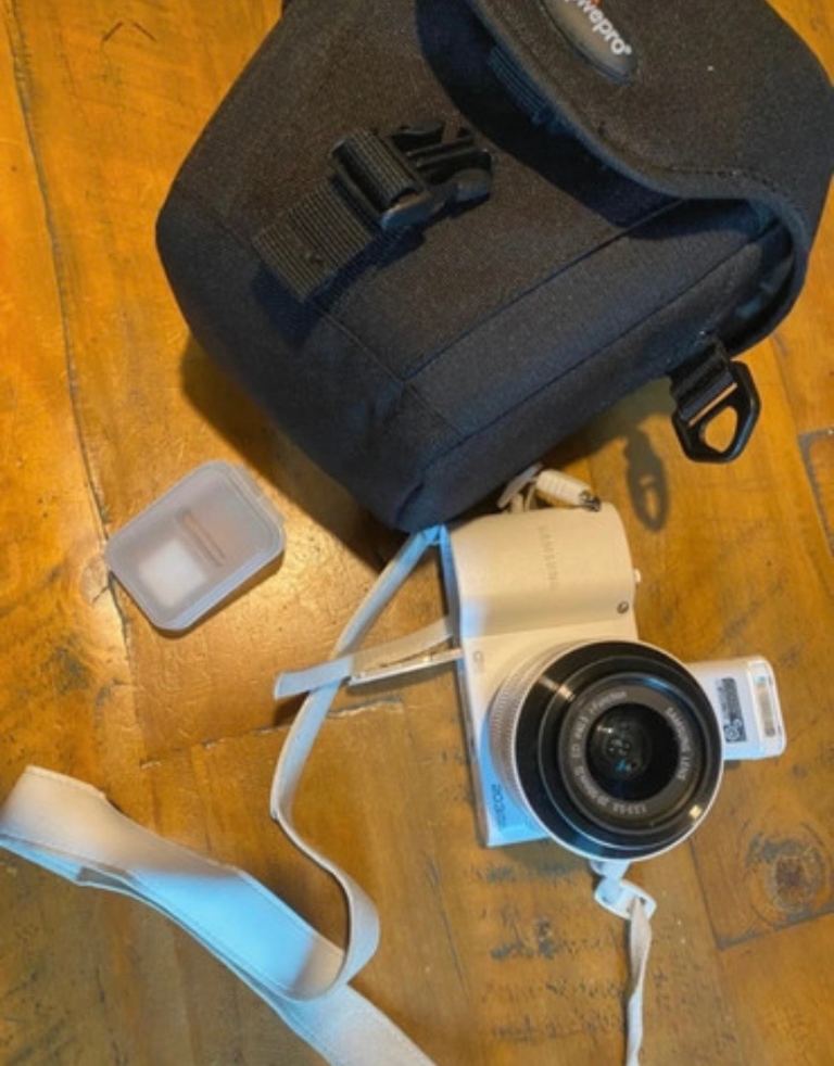 Samsung nx1000