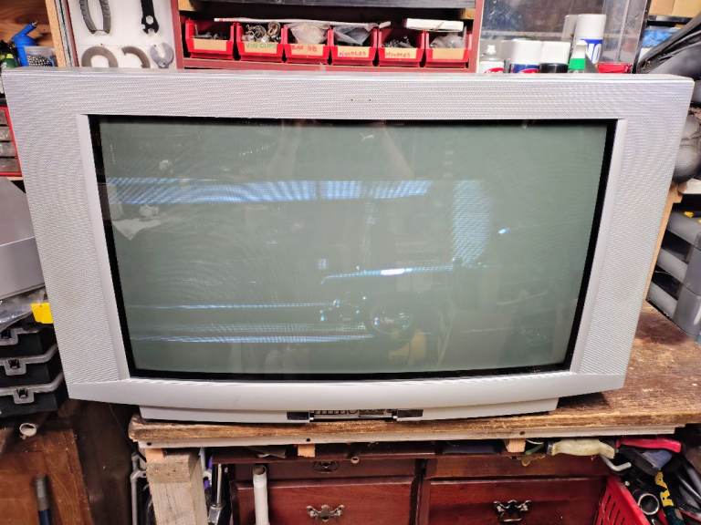 32" Retro Goodmans CRT TV 