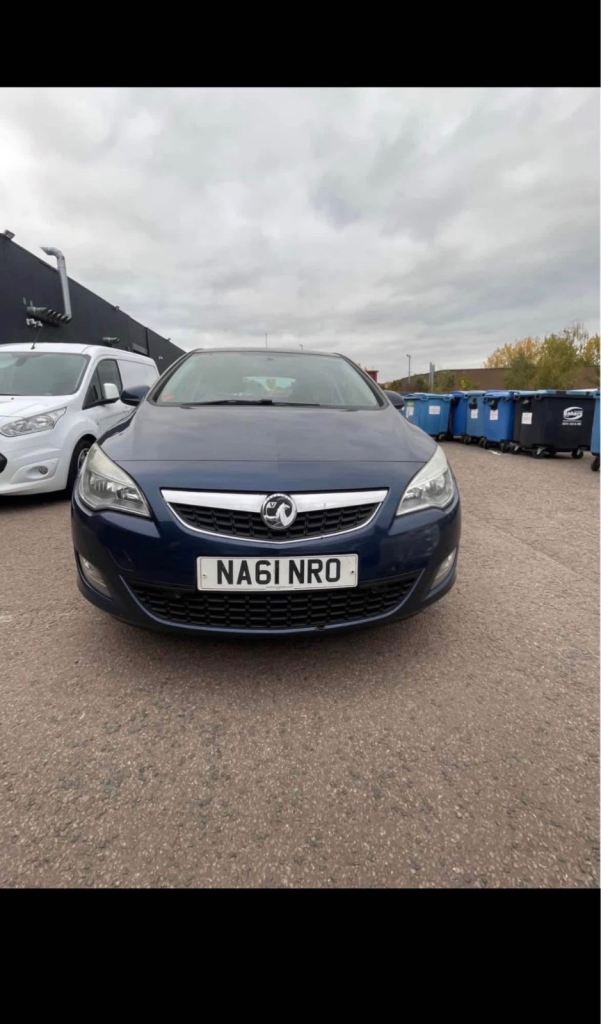 Vauxhall, ASTRA, Hatchback, 2011, Manual, 1598 (cc), 5 doors