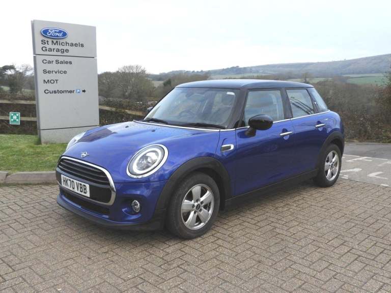 2020 MINI Hatch 5-Door Hatch Cooper Classic Hatchback Petrol Manual