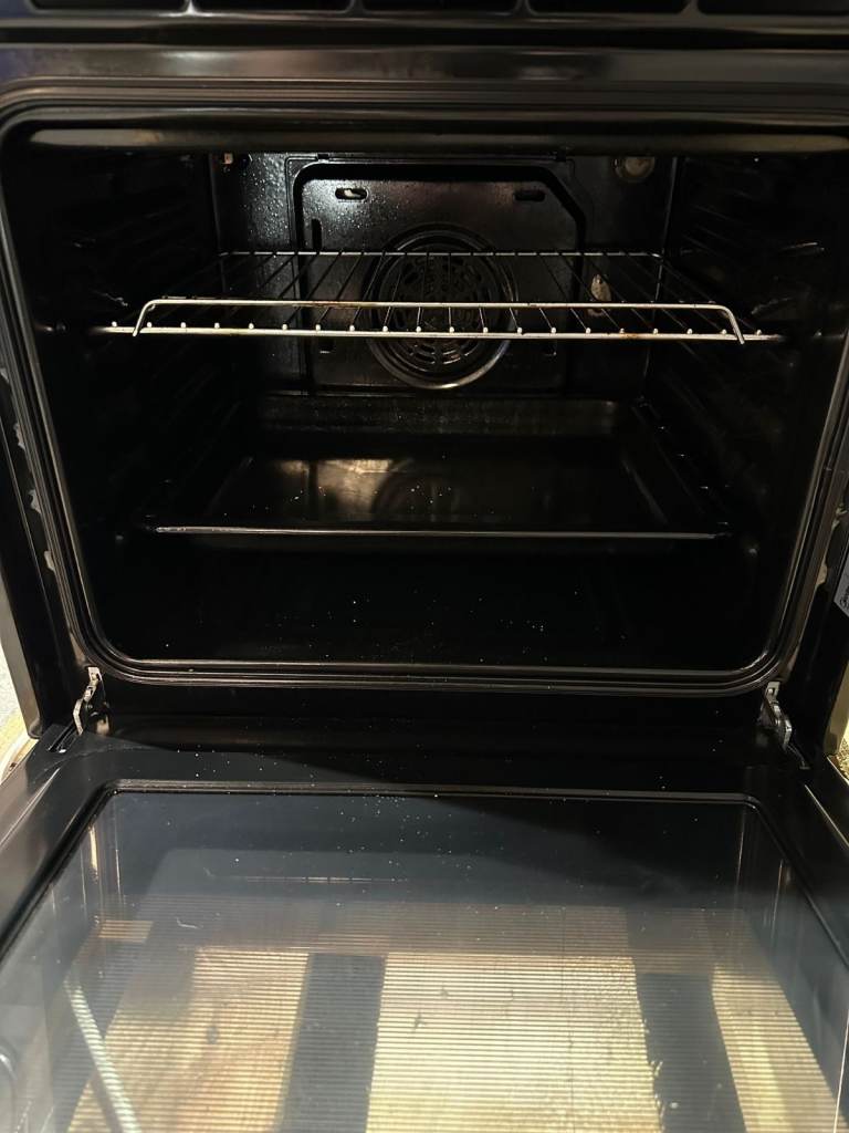 Electric Oven - Almost New