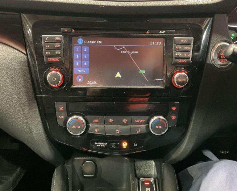 2017 Nissan Qashqai 1.6 Qashqai Tekna DiG-T 5dr SUV Petrol Manual