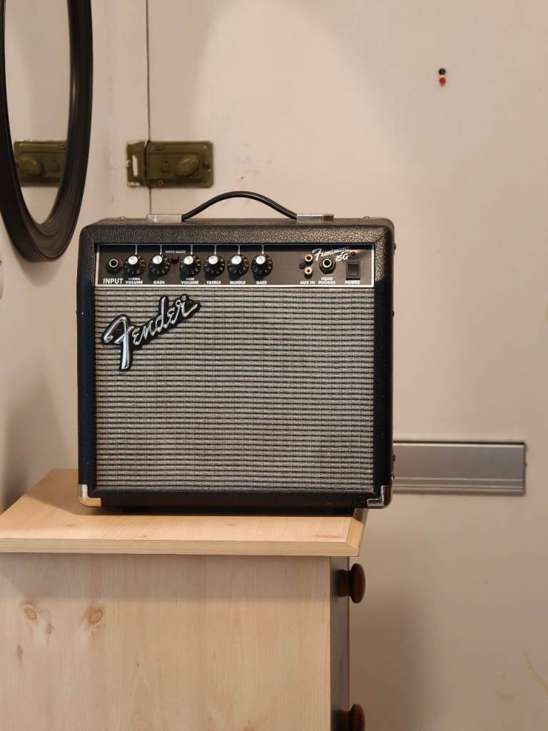 Fender Frontman 15G Amplifier, tested and fully working, amp only no power or audio leads 