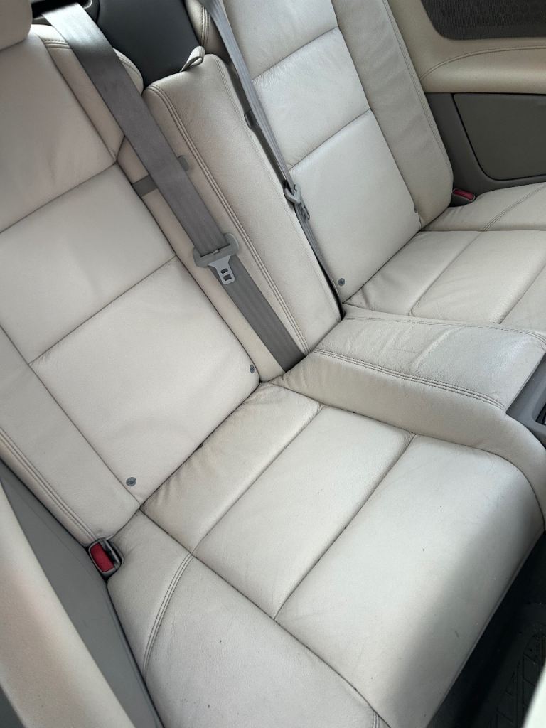 Volvo, C70, Convertible, 2008, Manual, 2400 (cc), 2 doors