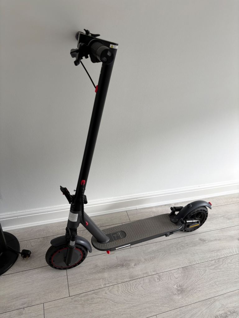 Aovopro Electric Scooter – Excellent Condition