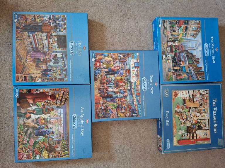 Bundle of jigsaw puzzles 