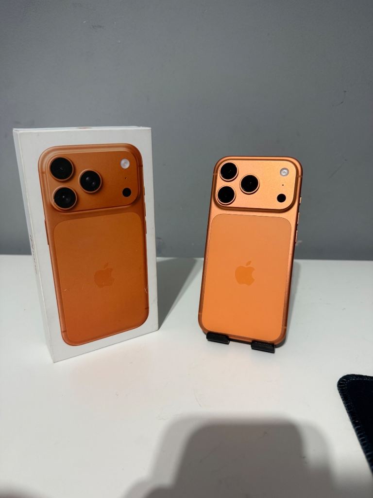 Apple iPhone 17 Pro 256GB - Orange, As Good As New