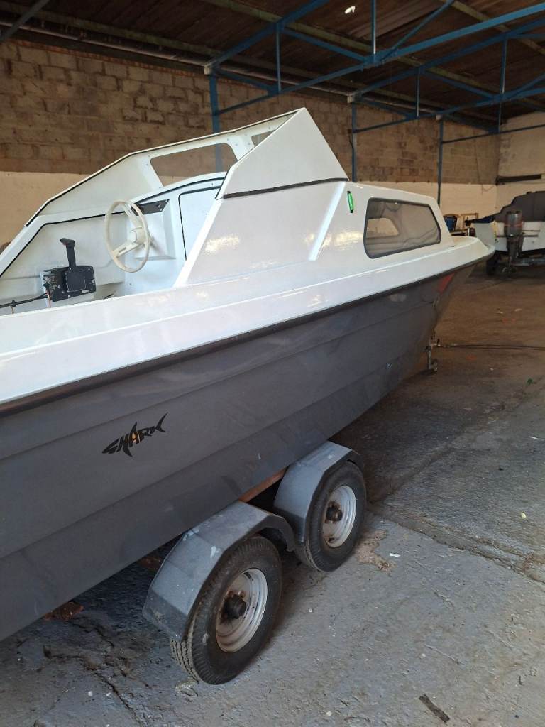 FAME Domino Cabin Boat – Mercury 25hp – Twin Axle Trailer