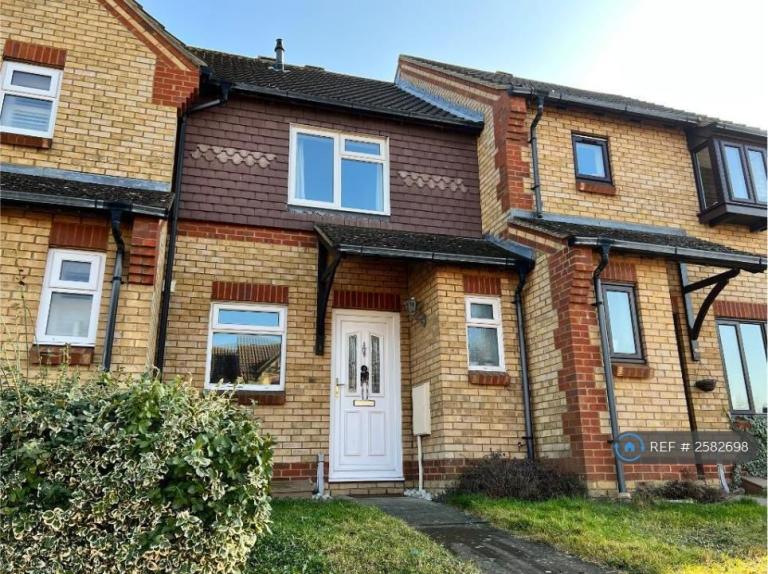2 bedroom house in Clover Avenue, Bedford, MK41 (2 bed) (#2582698)