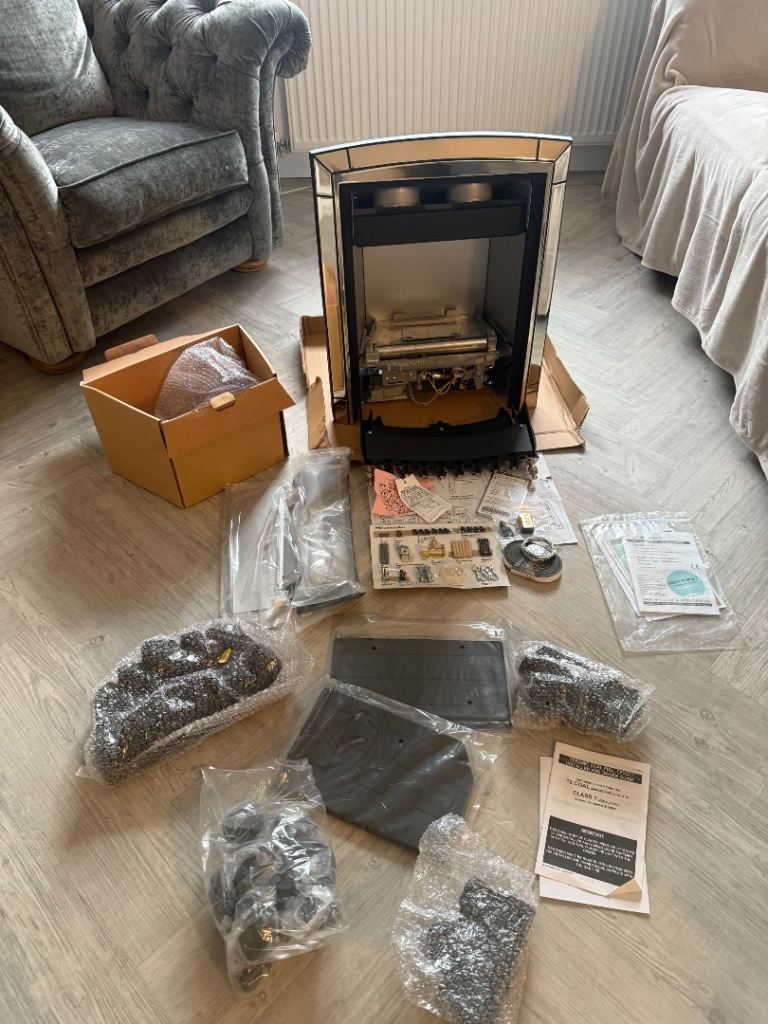 Brand New Valor inset live fuel effect gas fire Model 940