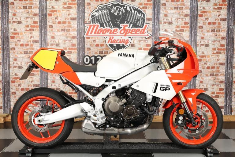 2024 YAMAHA XSR 900 GP - ONLY 121 MILES! - 1 OWNER - TAIL TIDY - IMMACULATE BIKE