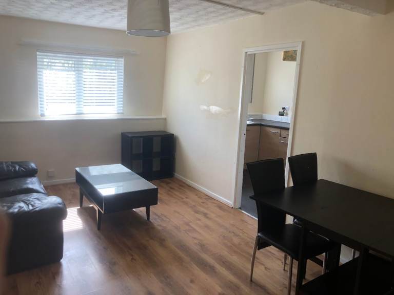 Top floor one bed flat to let West Didsbury - Clyde Road 