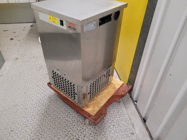 Commercial Catering  beer cooler  2 or 3  line  home  hotel  restaurant bar cafe 