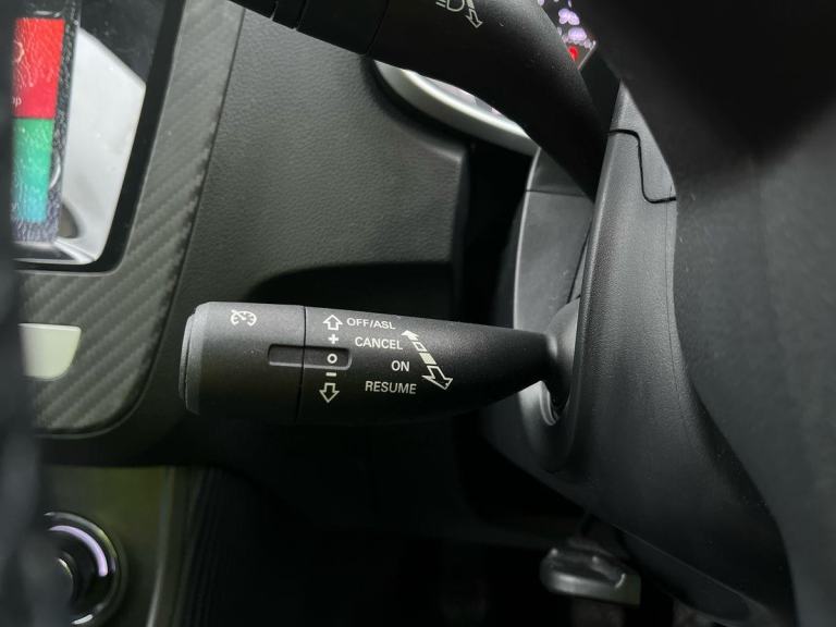 2018 MG/ MGF ZS 1.5 106PS 5 Speed VTi-TECH Excite Euro 6 (s/s) 5dr Red LOW MLS