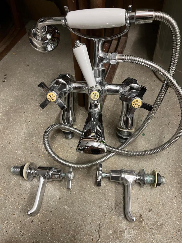 Antique style taps 