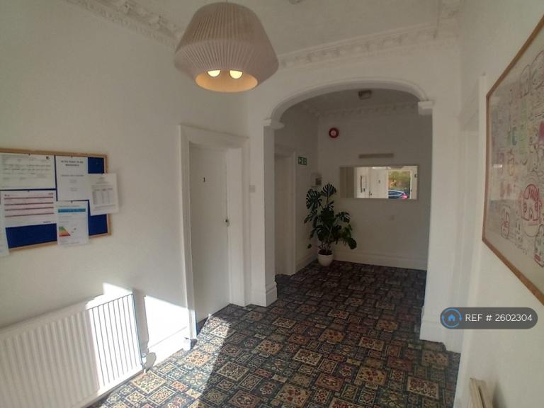 1 bedroom in Glen Road, Bournemouth, BH5 (#2602304)