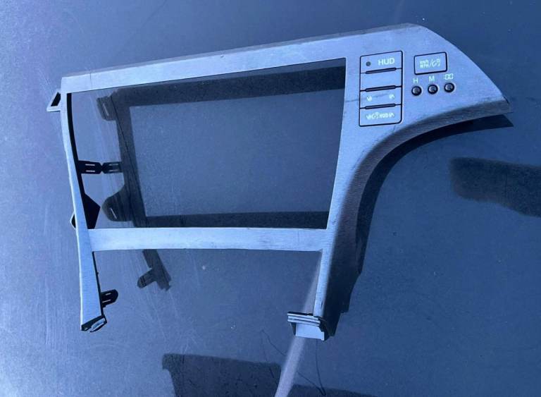Toyota prius tape radio, screen cover