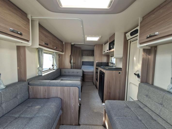 2024 Sprite Quattro FB Grande Used Caravan